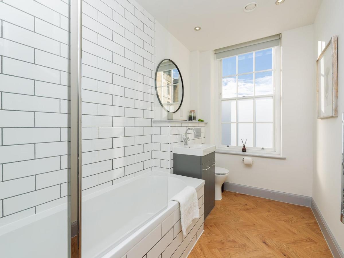 Appartement Pass The Keys Stunning 2 Bed Retreat In The Heart Of Bath Extérieur photo